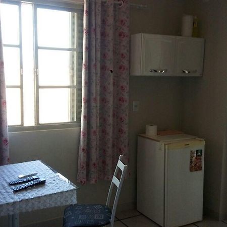 Quarto particular em Vitória Exterior foto