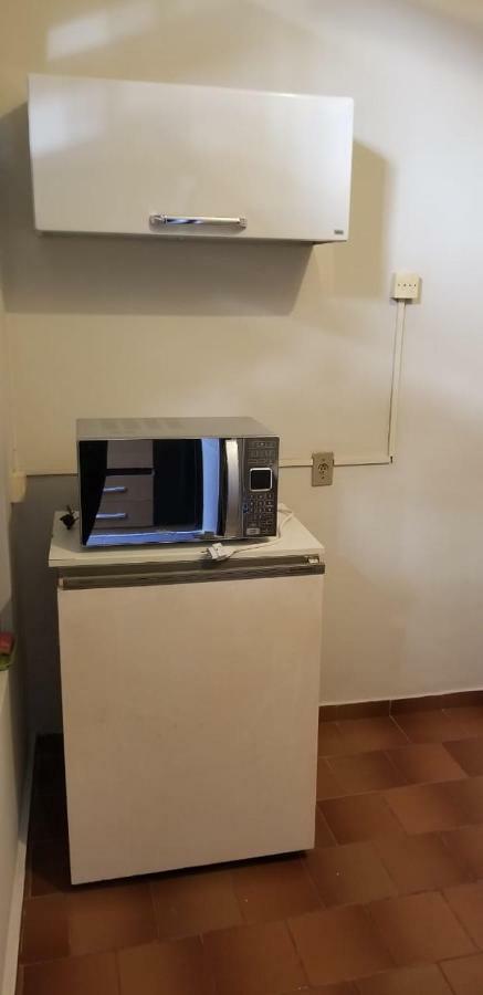 Quarto particular em Vitória Exterior foto